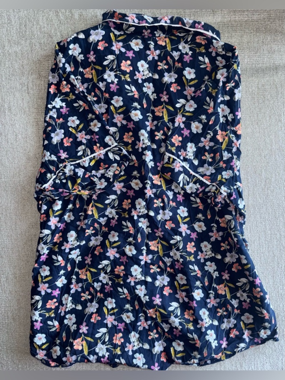 Victoria’s Secret Floral Pajama Top Small Navy Button Up Sleepwear Loungewear - Picture 4 of 4